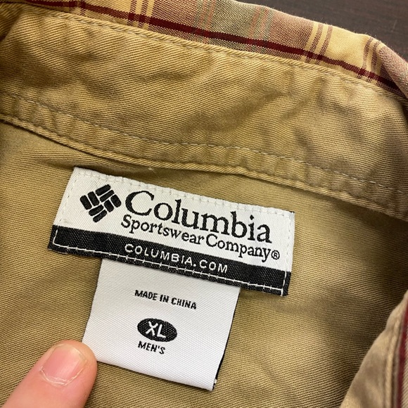 Men’s long sleeve button up - Picture 2 of 3